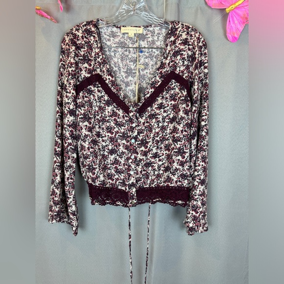 NWT Love Stitch Boho Bell Sleeve Lace Detail Top Small - Picture 8 of 16